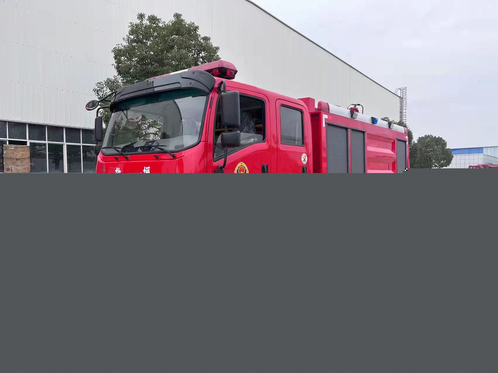 四驅(qū)6噸水罐消防車(chē)
